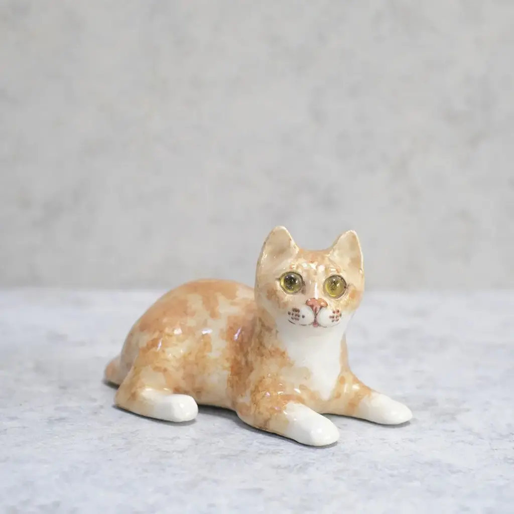 ヴィンテージ ウィンスタンレーキャット 寝そべる茶トラ子猫 イギリス 陶芸作家Jenny Winstanley 置物 ケンジントンキャット5
